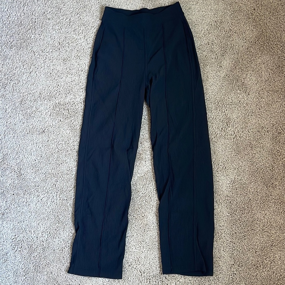 lululemon black ribbed straight leg pant